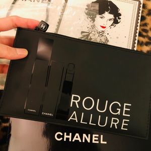 NIB Chanel cosmetic pouch Rouge Allure 💄